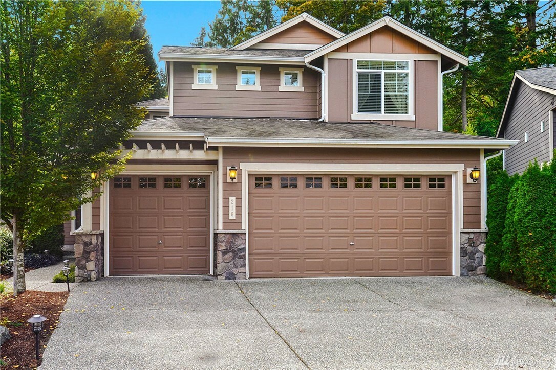 Property Photo:  216 156th Place SE  WA 98012 