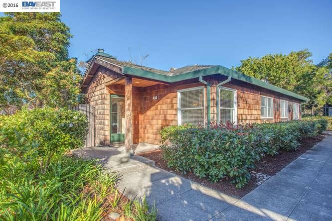 Property Photo:  162 Centre Ct  CA 94502 