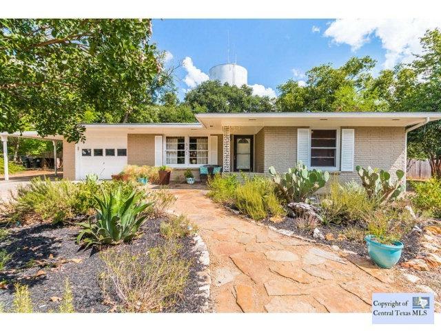 Property Photo: 521 Franklin Drive TX 78666