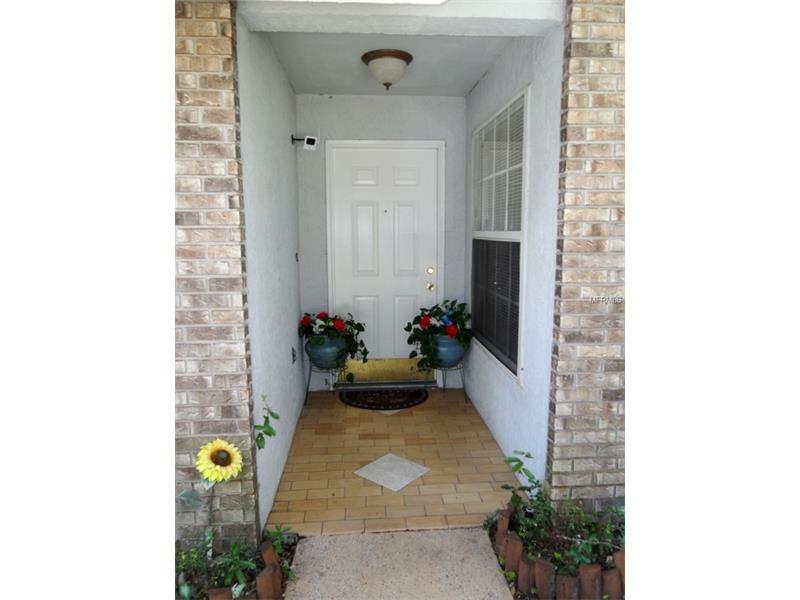 Property Photo: 4809 Old Oak Tree Court FL 32808