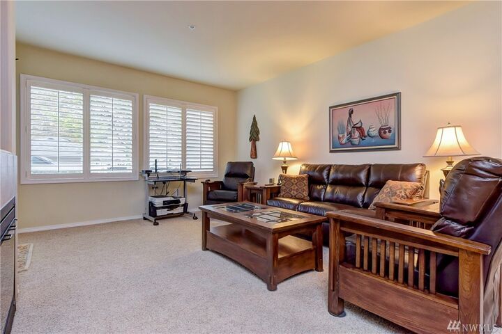 Property Photo: 14915 38 (Dd) Drive SE 1016 WA 98012