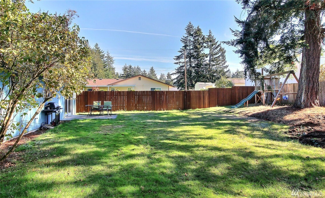 Property Photo: 8610 Wildwood Ave SW WA 98498