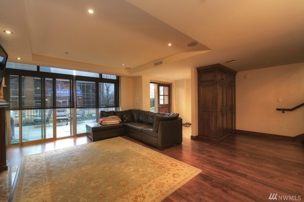 Property Photo: 10660 NE 9th Place WA 98004