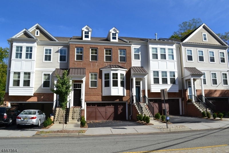 Property Photo:  12 Macculloch Ave, Unit 2  NJ 07960 