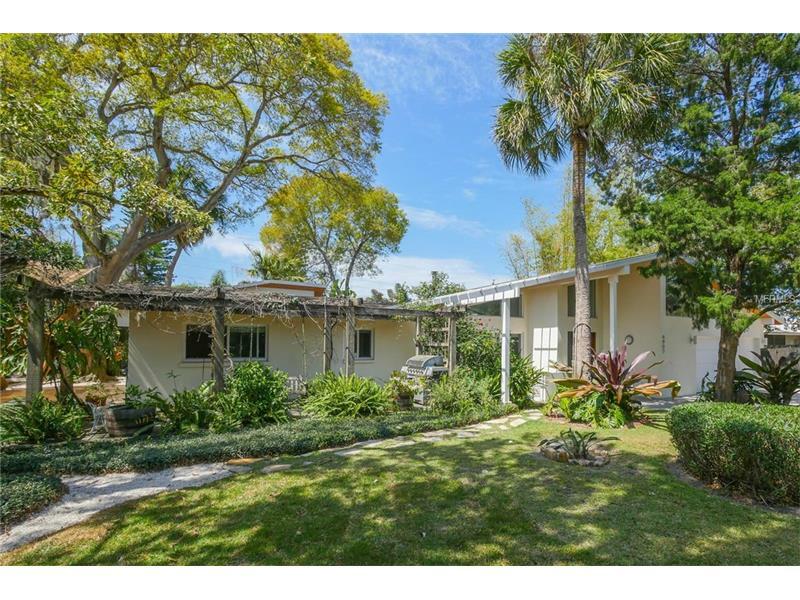 Property Photo:  4907 Eastchester Drive  FL 34234 