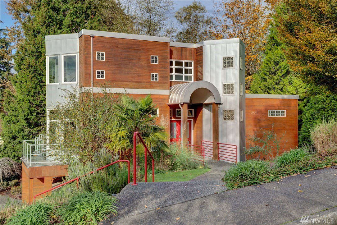 Property Photo: 9425 110th Place NE WA 98033