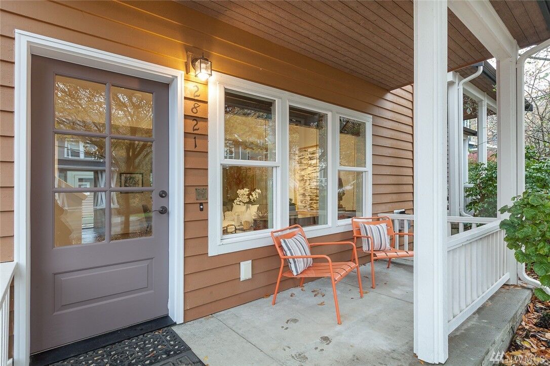 Property Photo:  2821 S Adams Street  WA 98108 