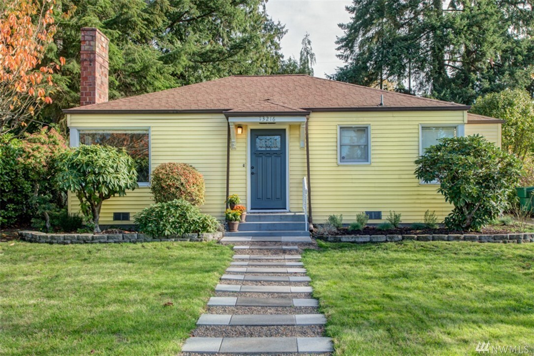 Property Photo: 13216 3rd Avenue NW WA 98177