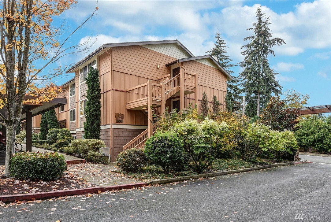 Property Photo:  8240 126th Ave NE A104  WA 98033 