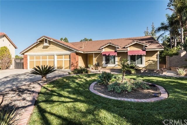 Property Photo: 224 Juniperhill Lane CA 92506