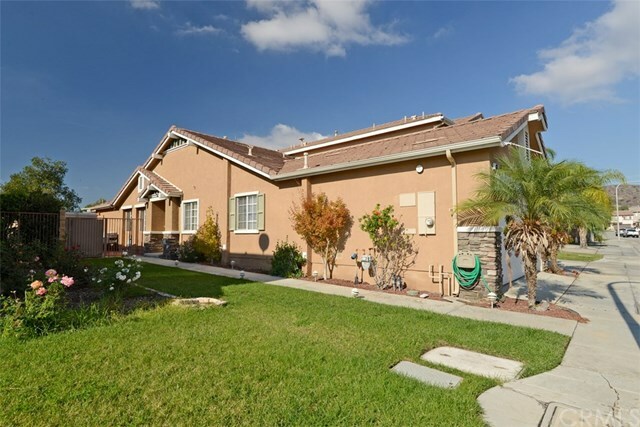 Property Photo:  433 Hummingbird Drive  CA 92823 