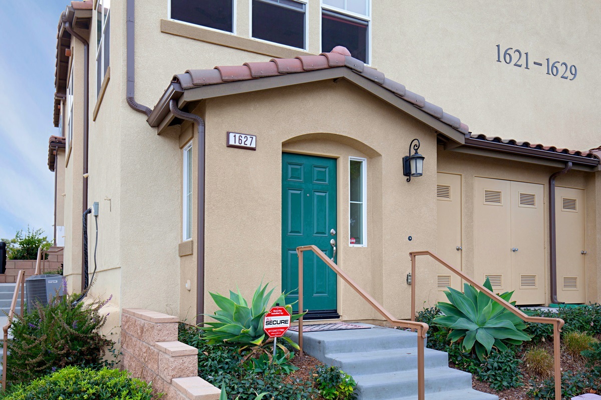 Property Photo: 1627 Waterlily Way CA 92078