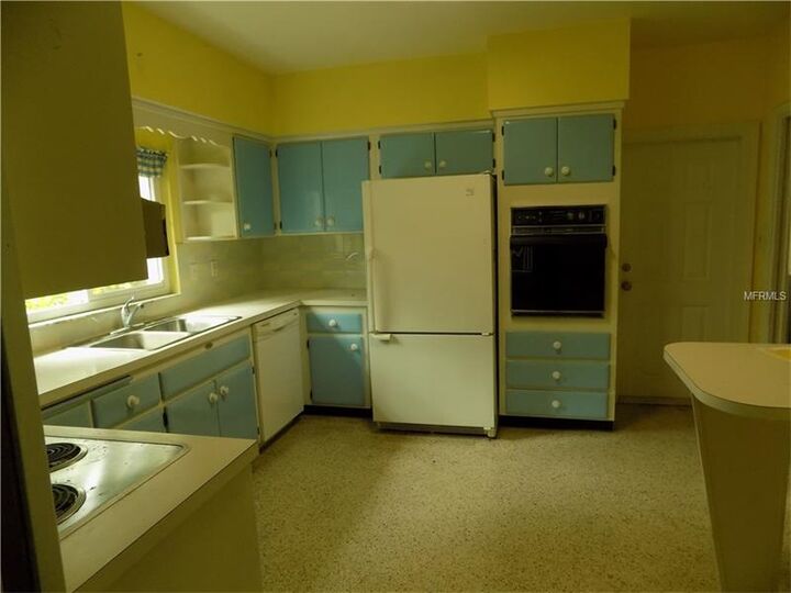 Property Photo: 425 Bamboo Lane FL 33770