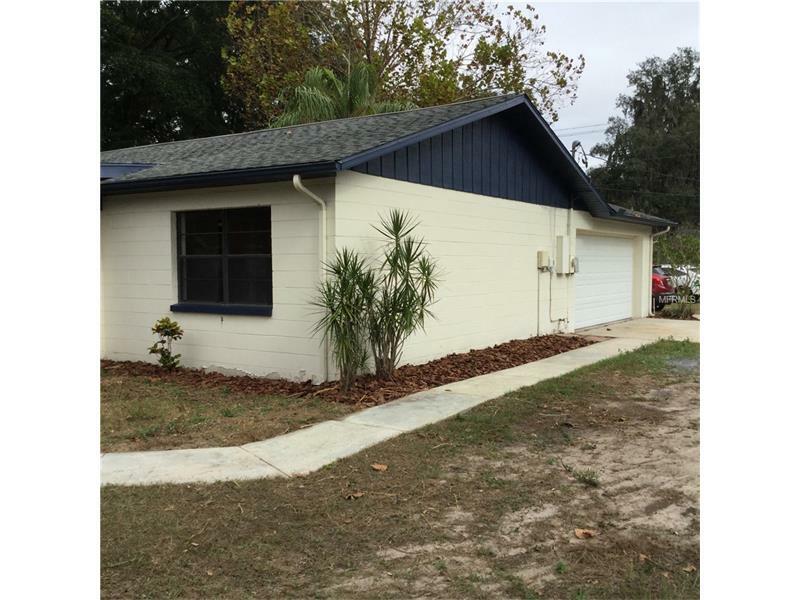 Property Photo: 221 S Kingsway Road FL 33584