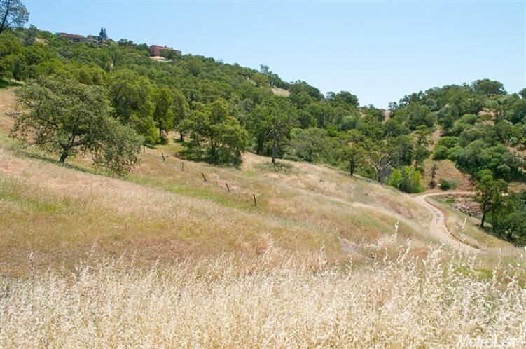 Property Photo: 3141 Vista Le Fonti CA 95762