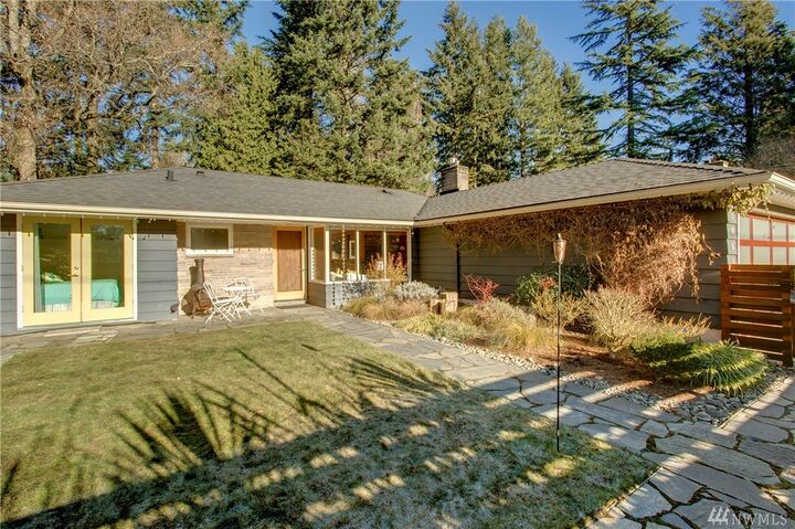 Property Photo:  10614 NE 112th St  WA 98033 