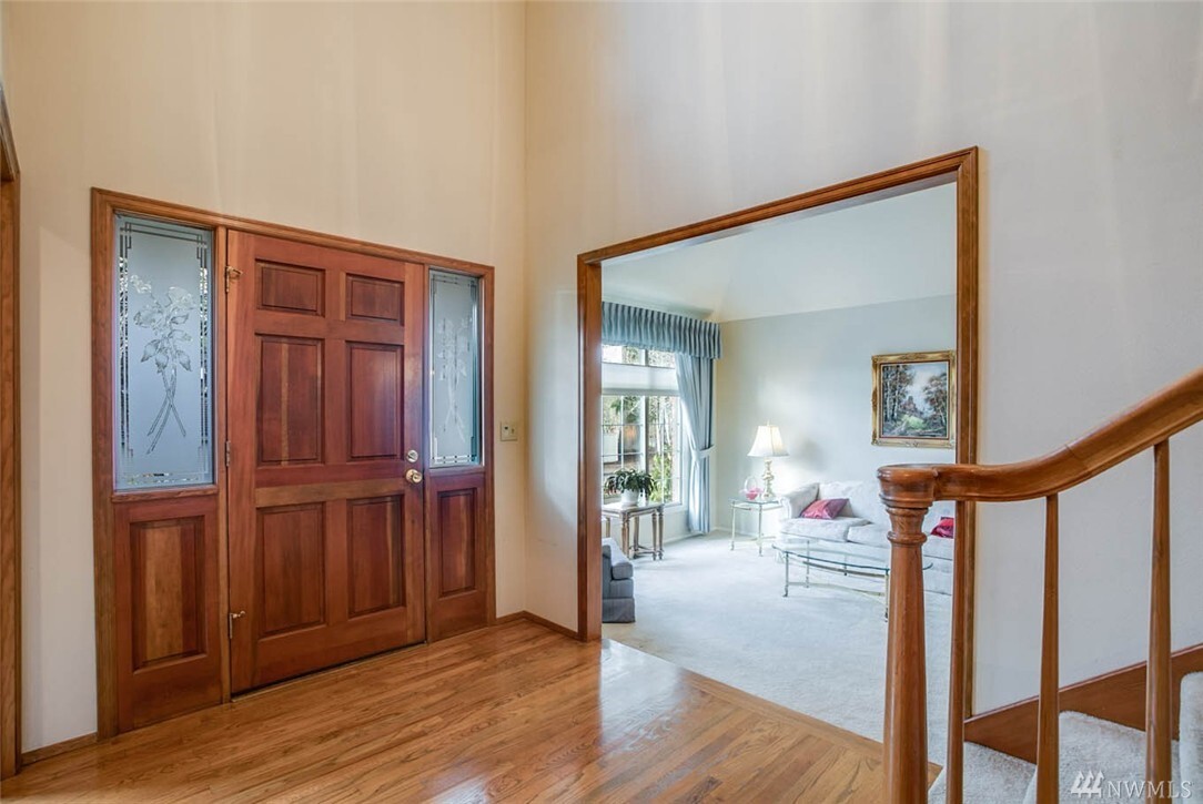 Property Photo:  4304 239th Place SE  WA 98029 