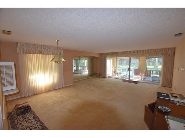 Property Photo:  4001 Oakley Greene 20  FL 34235 