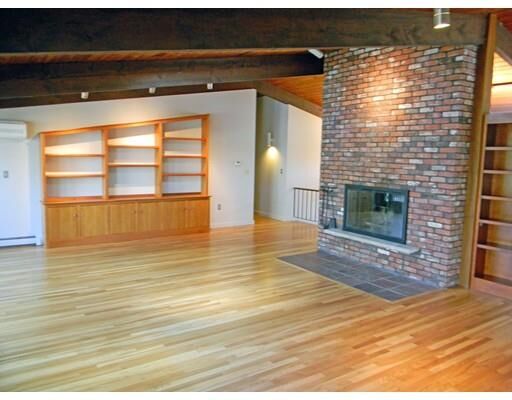 Property Photo: 10 Cyr Cir MA 01810