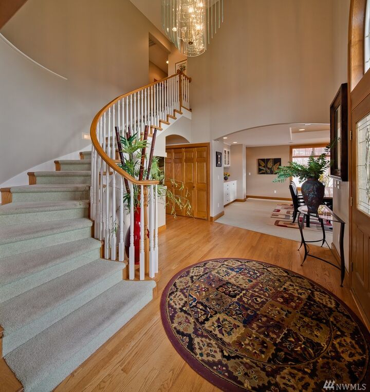 Property Photo:  1706 Golden Ct  WA 98226 