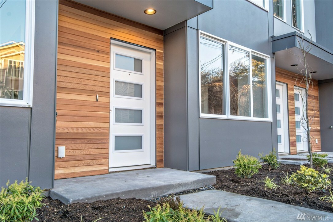 Property Photo: 8519 B Midvale Ave N WA 98103