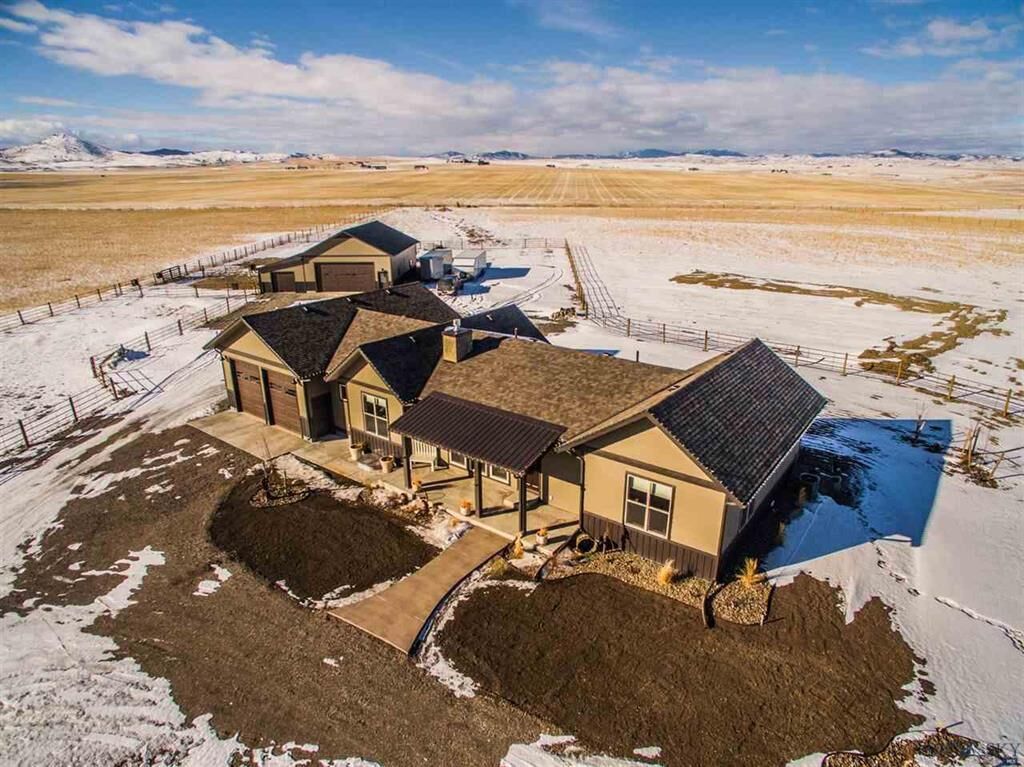 Property Photo: 37 Wheatland Meadows Drive MT 59752