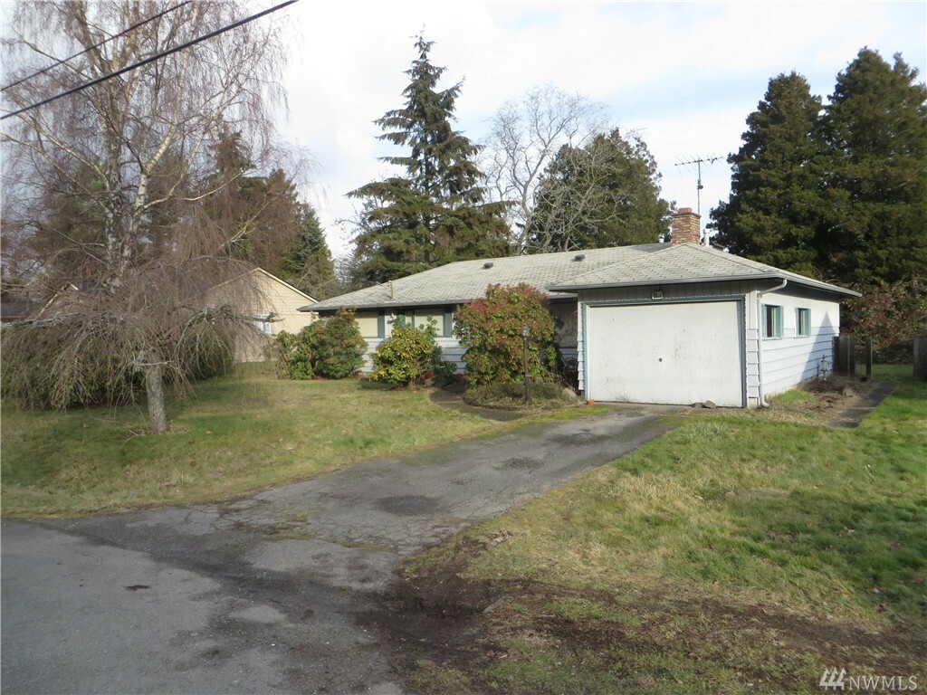 Property Photo:  21027 78th Ave W  WA 98026 