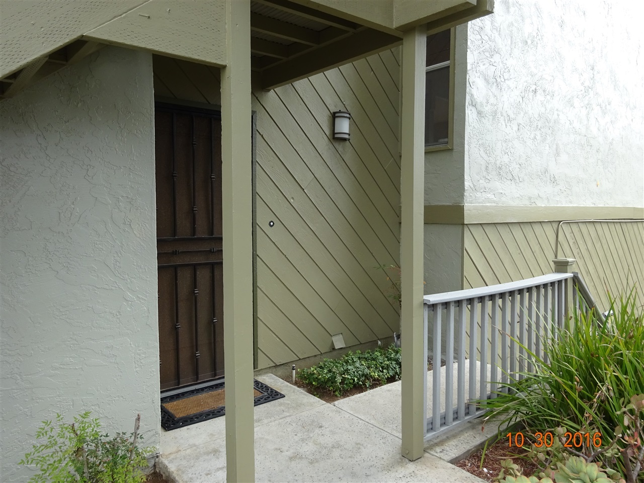 Property Photo: 4085 Harrison 3 CA 92008