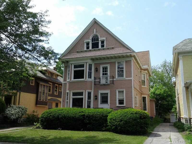 Property Photo:  96 Crescent Avenue  NY 14214 