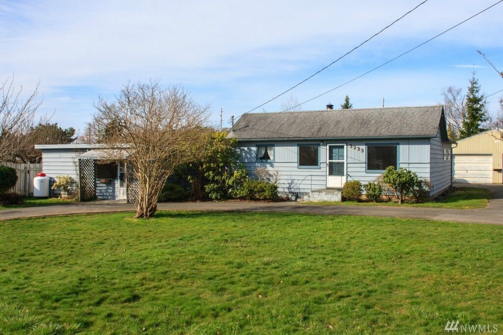 Property Photo: 3233 Greenwood Ave WA 98225