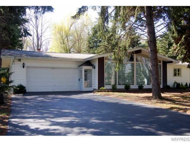 Property Photo: 6177 Lake Avenue NY 14127