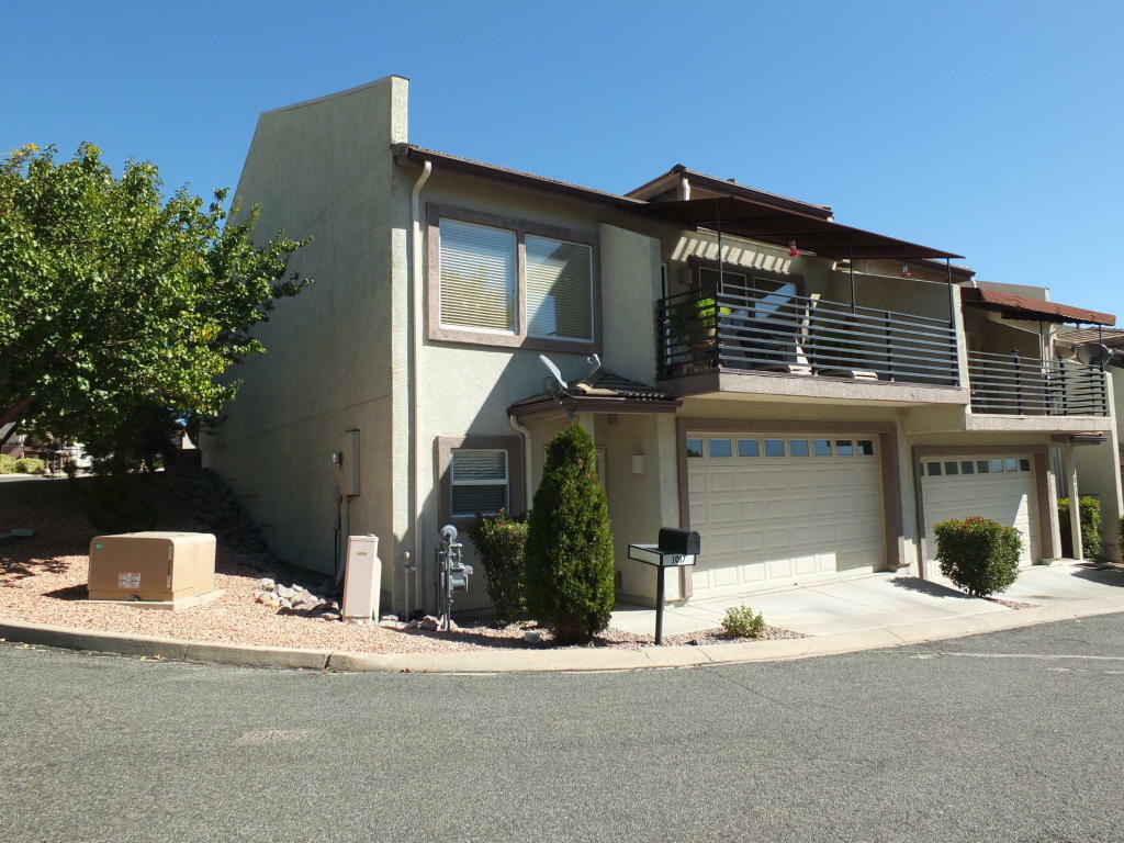 Property Photo:  1017 N Fairway Drive  AZ 86327 