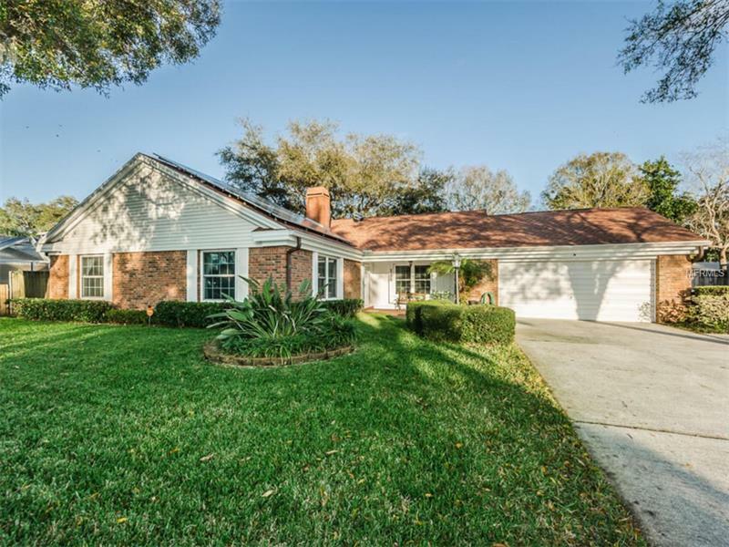 Property Photo: 2575 Knotty Pine Way FL 33761