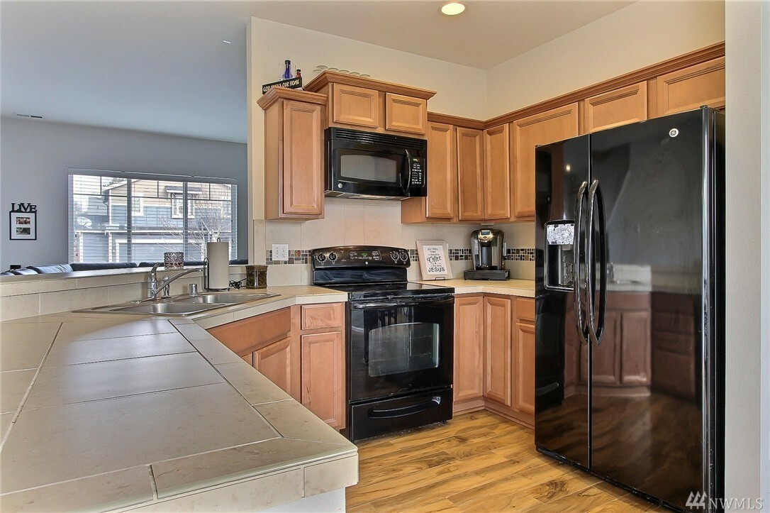 Property Photo: 149 Rhubarb St SW WA 98047