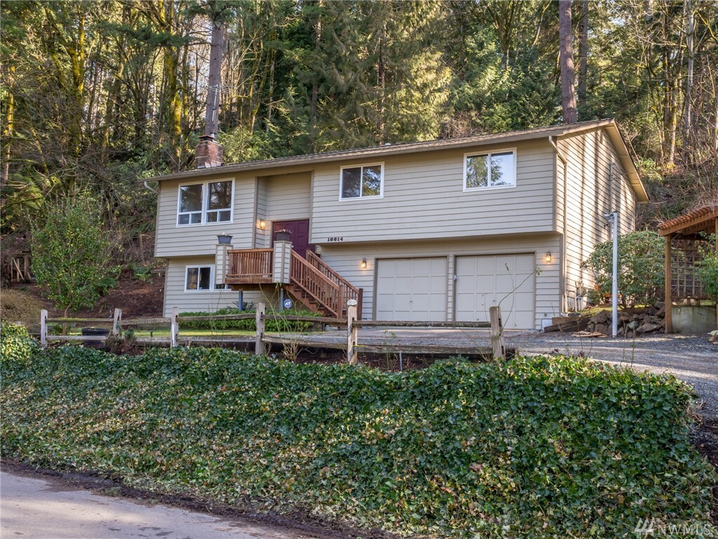 Property Photo:  16614  194th Avenue NE  WA 98077 