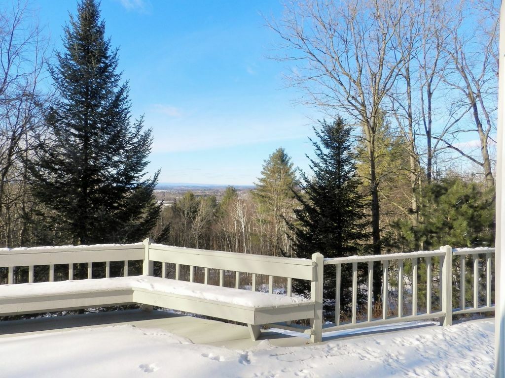 Property Photo:  115 Lakeview Drive  VT 05495 