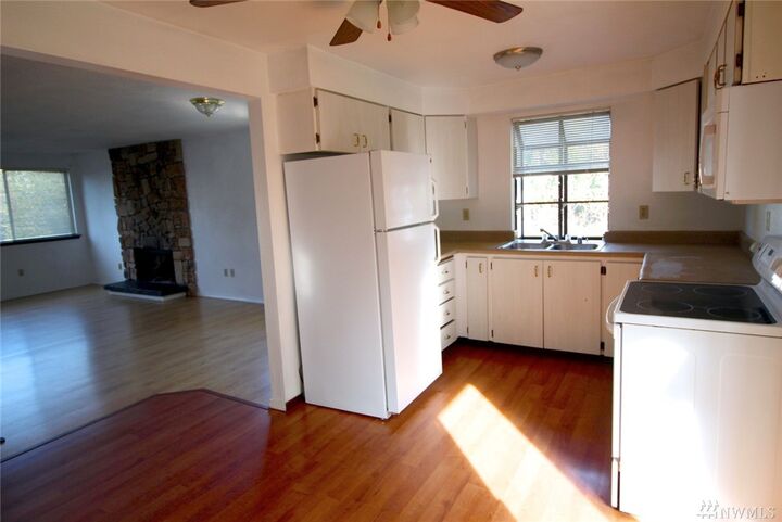 Property Photo:  22327 50th Ave E  WA 98387 