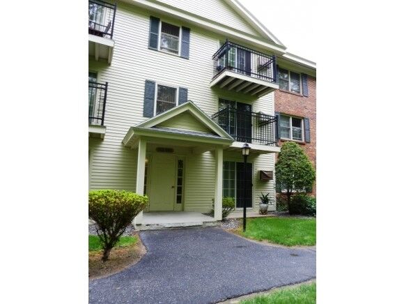 Property Photo: 8 Saint James Place NH 03062