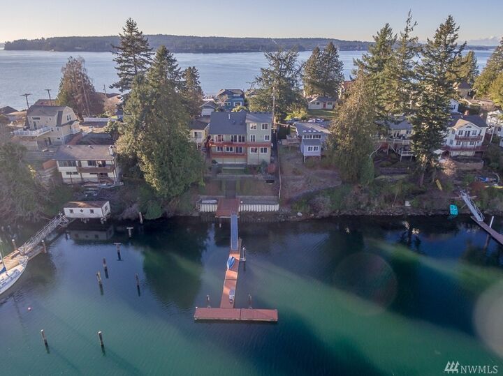 Property Photo:  2231 E Day Island Blvd W  WA 98466 