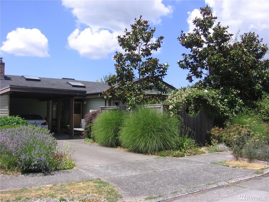Property Photo:  7309 46th Ave NE  WA 98115 
