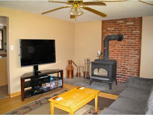 Property Photo:  402 Cross Country Road  NH 03275 