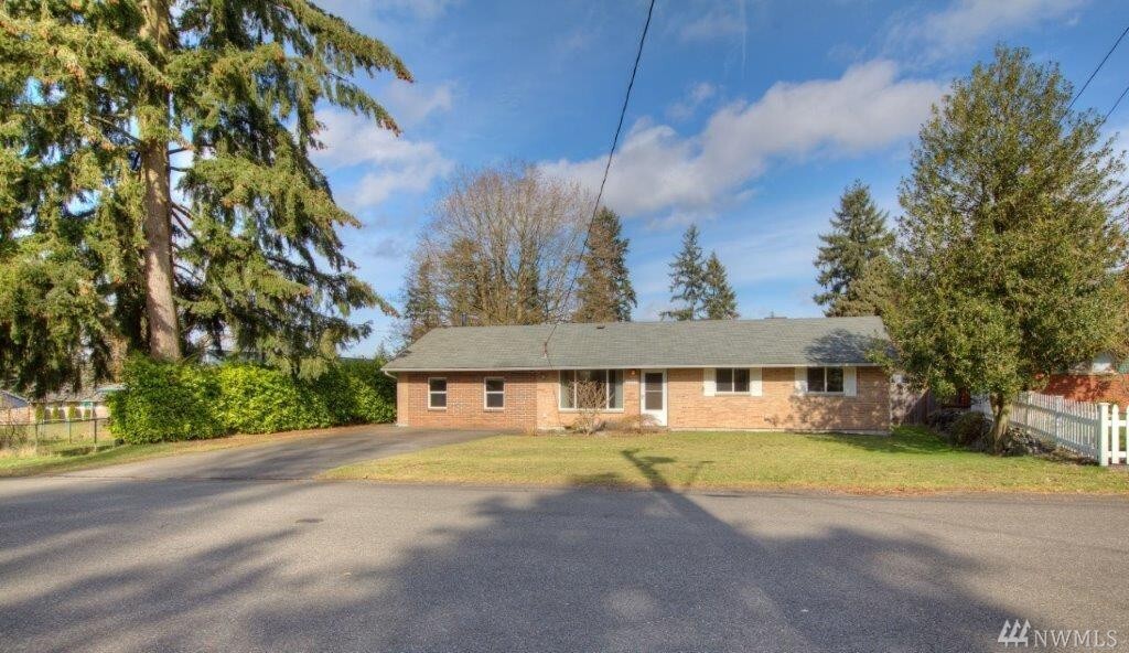 Property Photo: 2005 192nd Place SW WA 98036
