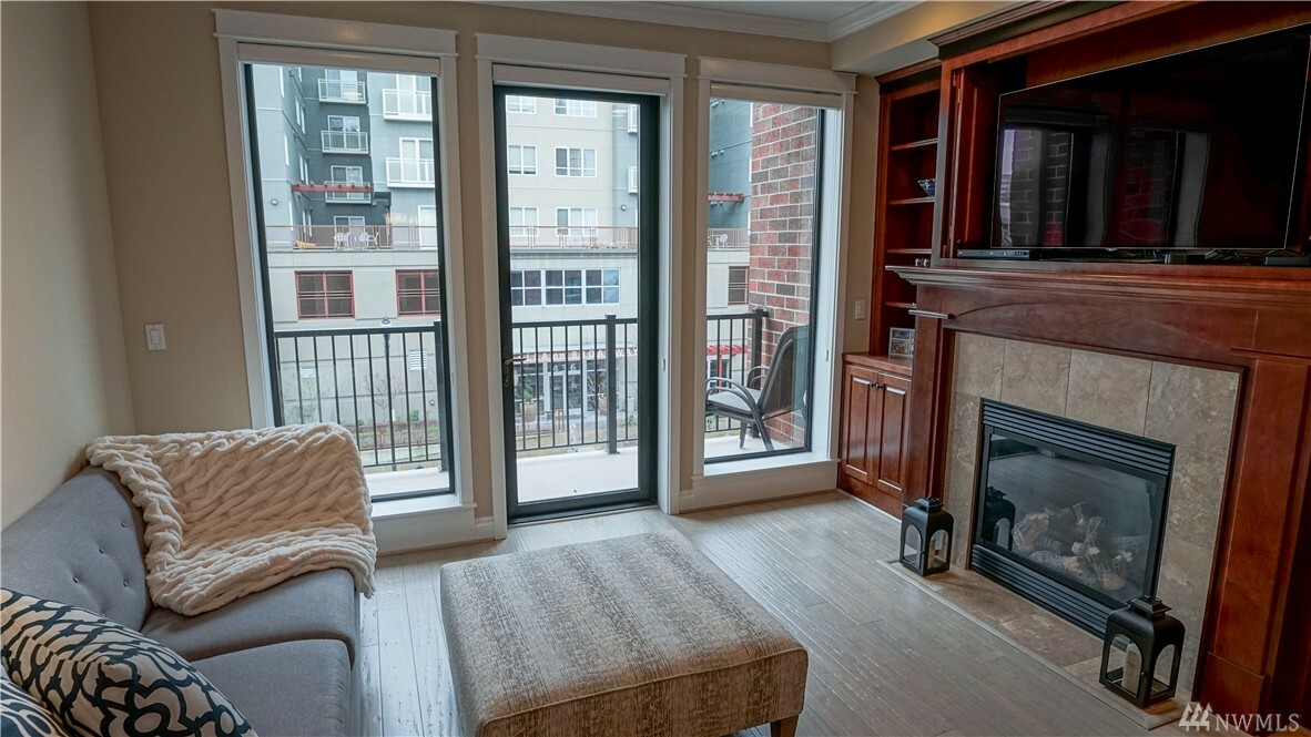 Property Photo: 505 Broadway 602 WA 98402