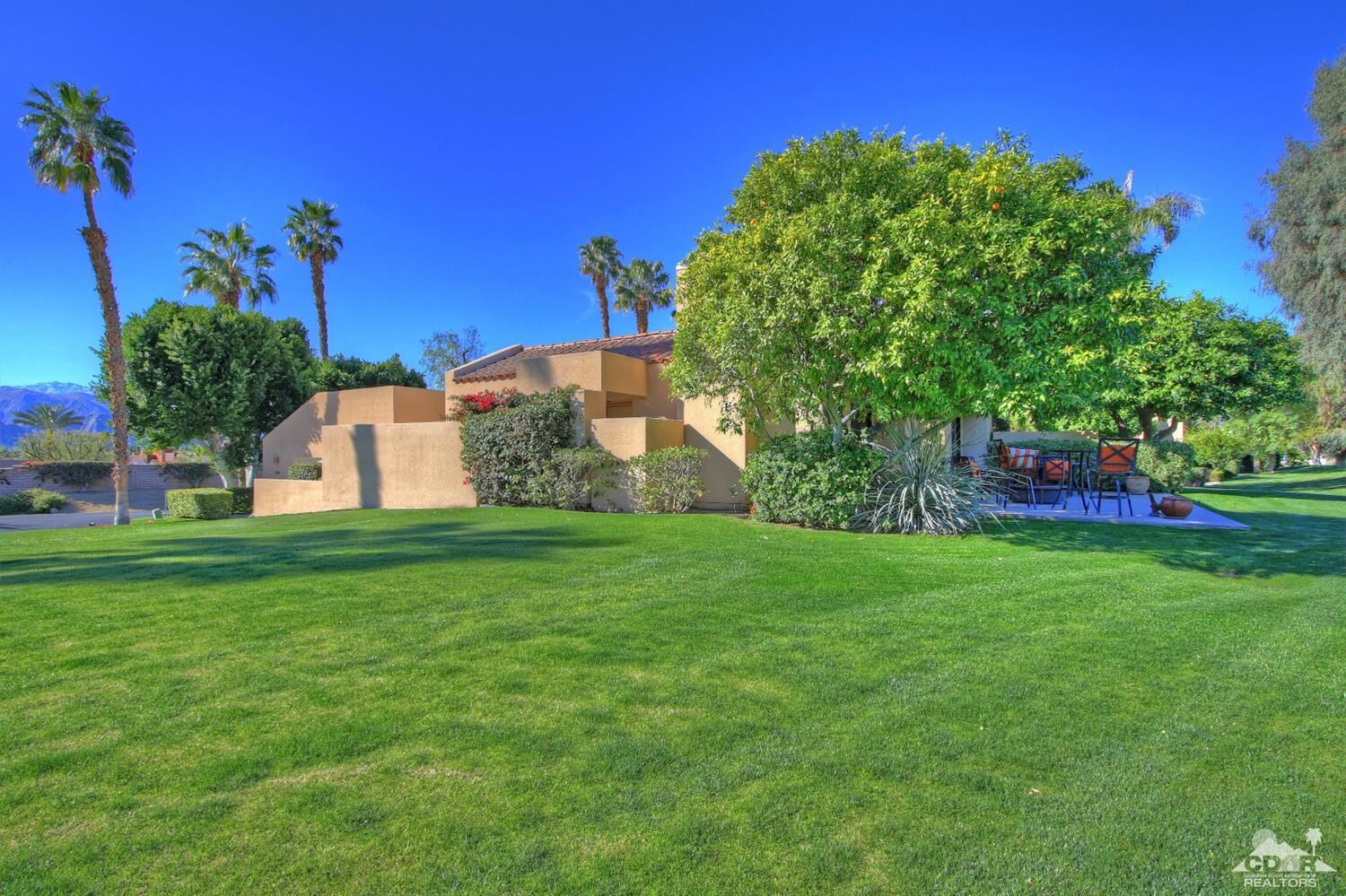 Property Photo: 17 Mission Court CA 92270