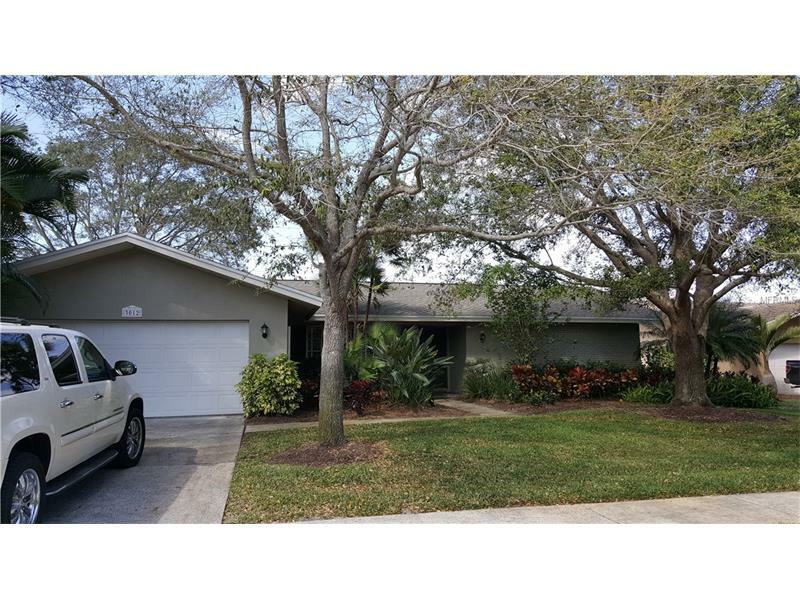 Property Photo:  3012 Clubhouse Drive W  FL 33761 