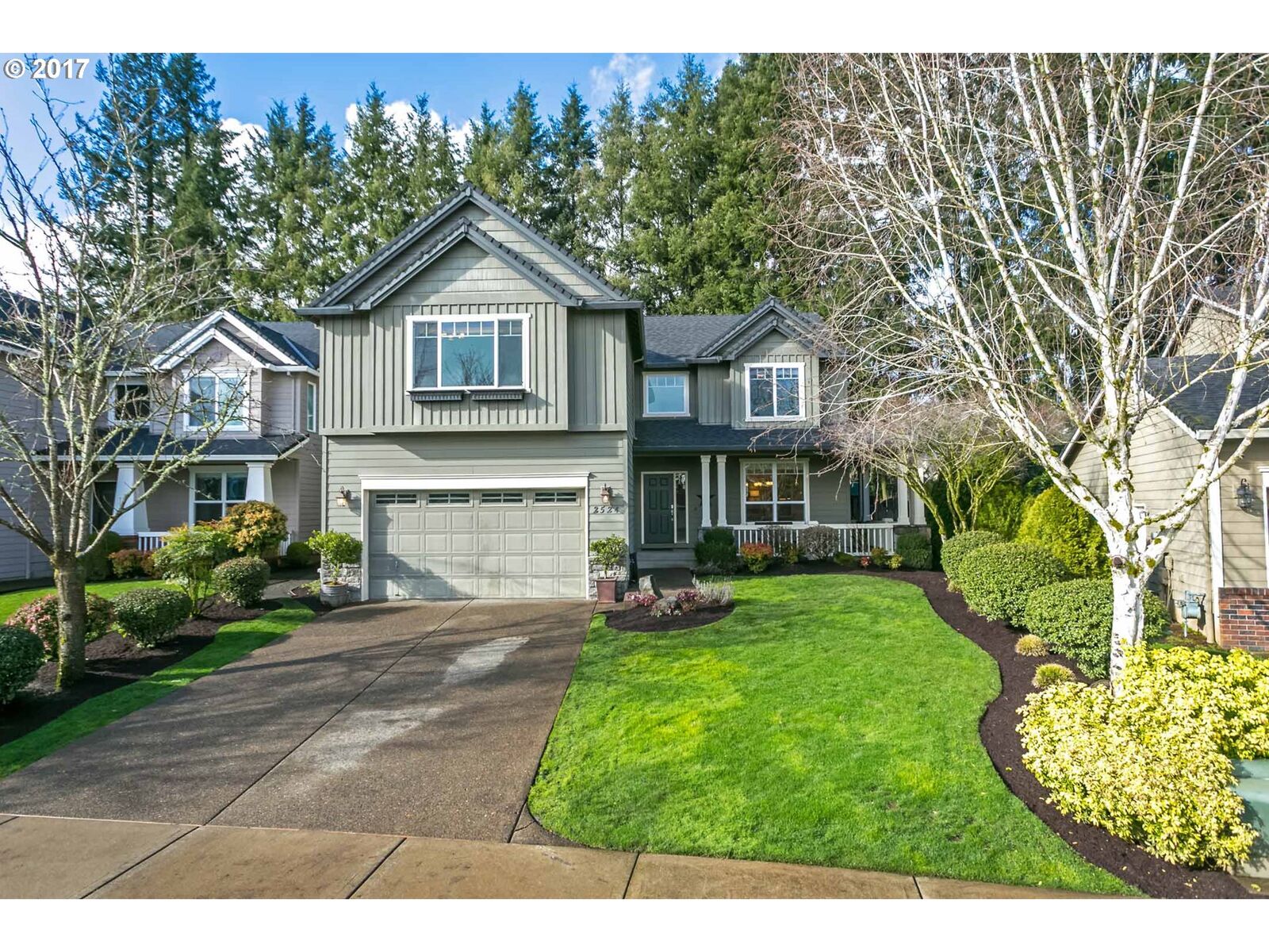 Property Photo: 2524 Crestview Dr OR 97068