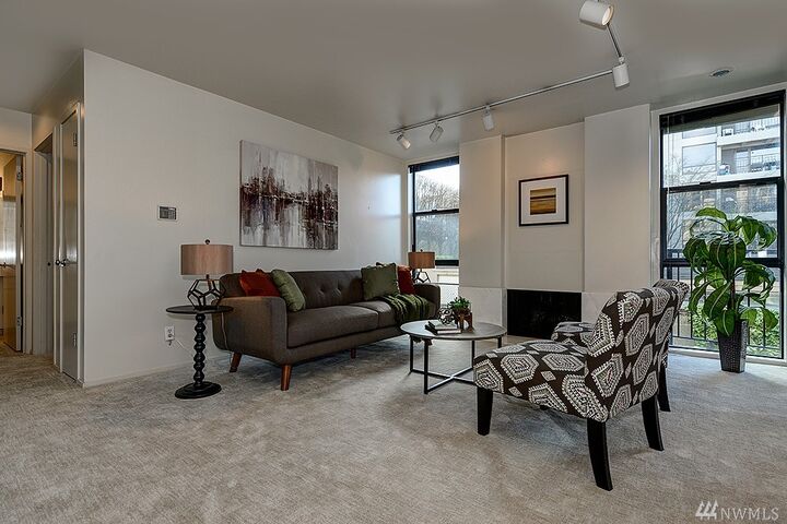 Property Photo:  730 Bellevue Ave E 202  WA 98102 