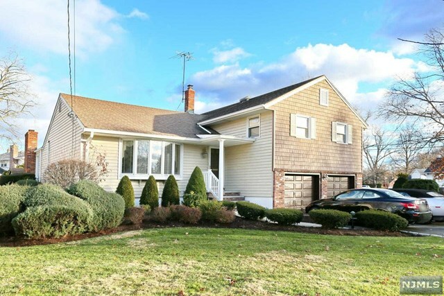 Property Photo:  41 Hirschfield Place  NJ 07646 