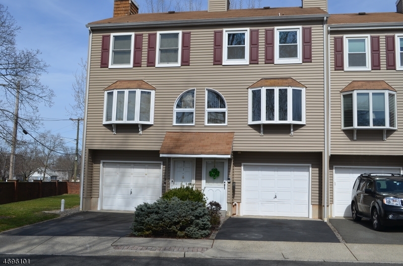 Property Photo:  777 Jefferson Ave 2  NJ 07065 