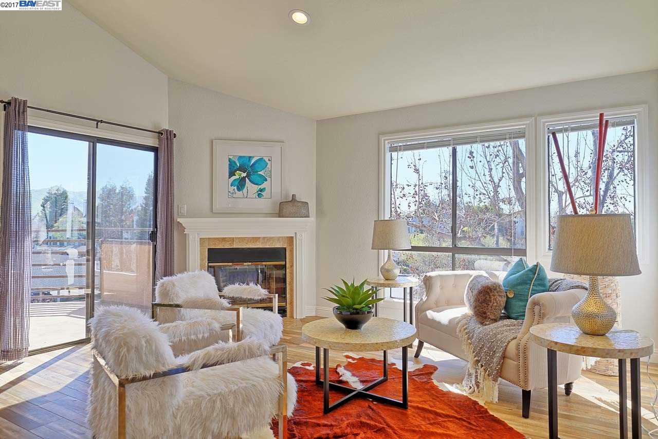 Property Photo: 39219 Guardino Dr 367 CA 94538